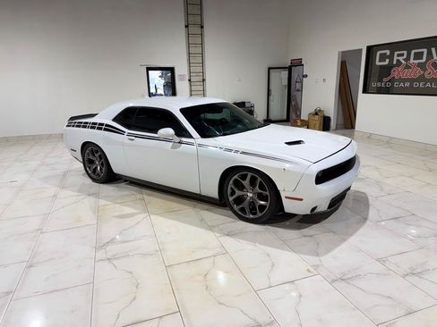 Used 2016 Dodge Challenger R/T Plus RWD image 3