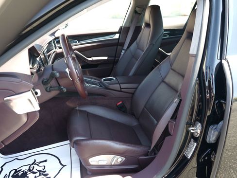 Used 2014 Porsche Panamera AWD/4WD image 17