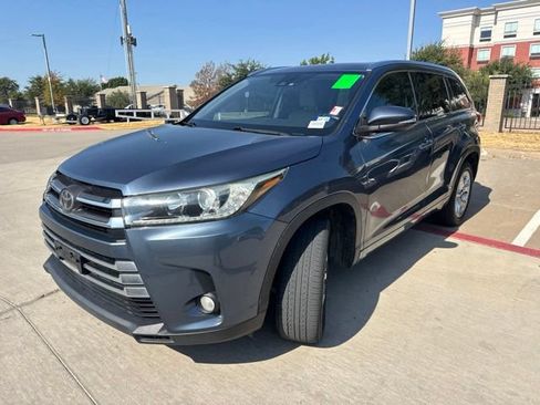 Used 2018 Toyota Highlander Limited FWD image 6
