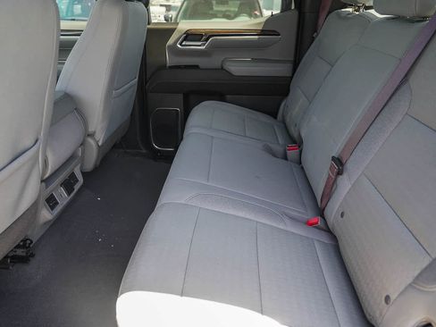 Used 2022 Chevrolet Silverado 1500 LT AWD/4WD image 15