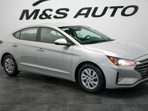 Used 2019 Hyundai Elantra SE FWD image 8