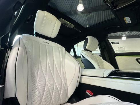 Used 2025 Mercedes-Benz S 63 AMG S image 32