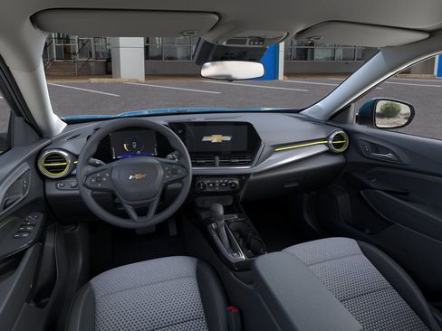 New 2026 Chevrolet Trax LT image 15