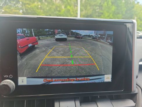 Certified 2025 Toyota RAV4 XLE FWD image 27