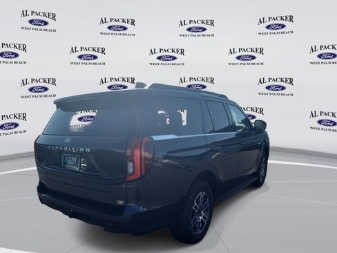 New 2026 Ford Expedition Active image 5