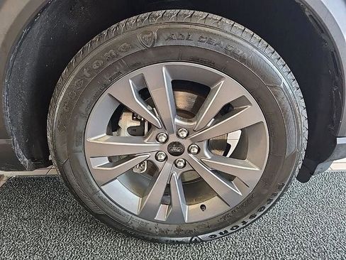 Used 2023 Ford Explorer XLT w/ Equipment Group 202A image 37