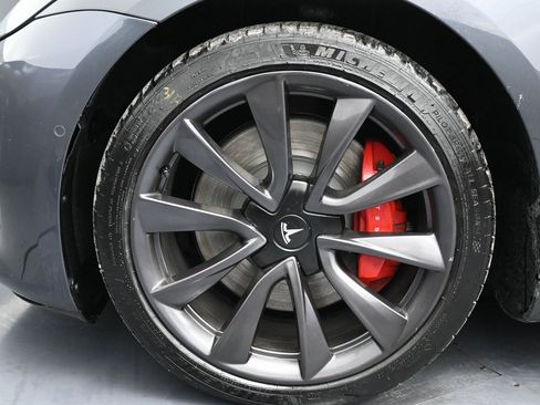 Used 2018 Tesla Model 3 Performance image 8