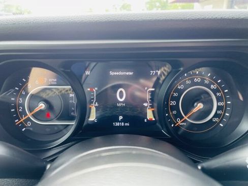 Used 2024 Jeep Wrangler Unlimited Sport AWD/4WD image 25