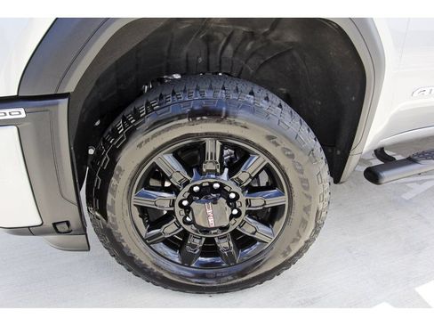 Used 2025 GMC Sierra 2500 AT4 AWD/4WD image 30