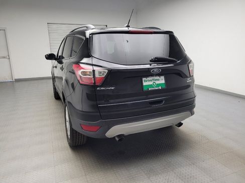 Used 2018 Ford Escape SE FWD image 6