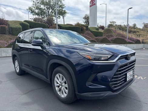 Certified 2024 Toyota Grand Highlander AWD image 1