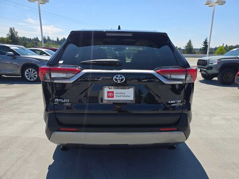 Used 2025 Toyota RAV4 Limited AWD/4WD image 4