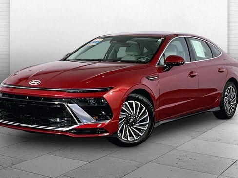 Used 2025 Hyundai Sonata SEL FWD image 12