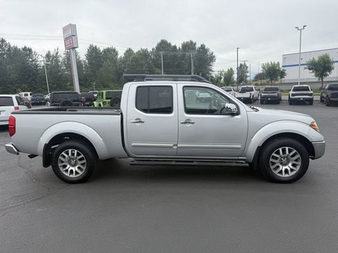 Used 2013 Nissan Frontier SL AWD/4WD image 2