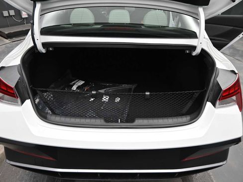 New 2026 Hyundai Elantra Limited image 13