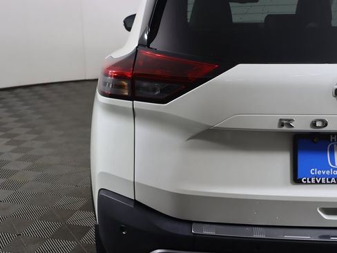 Used 2023 Nissan Rogue SL w/ SL Premium Package image 16