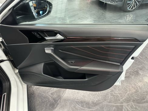 Used 2022 Volkswagen Jetta GLI Autobahn w/ GLI Black Package image 10