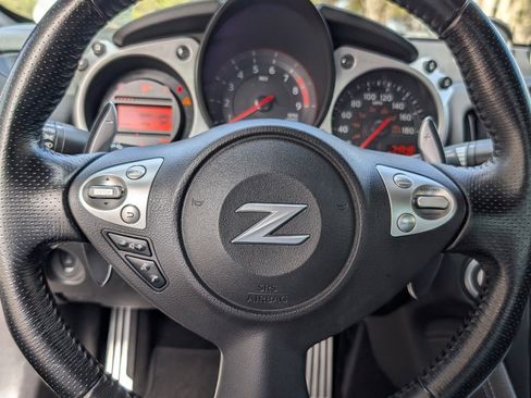 Used 2014 Nissan 370Z Touring w/ Navigation Package RWD image 17