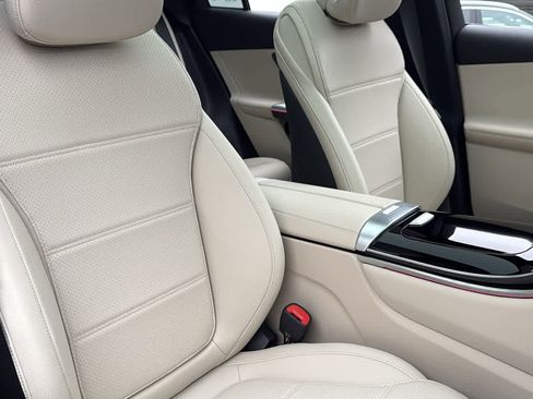 New 2025 Mercedes-Benz GLC 300 4MATIC image 34