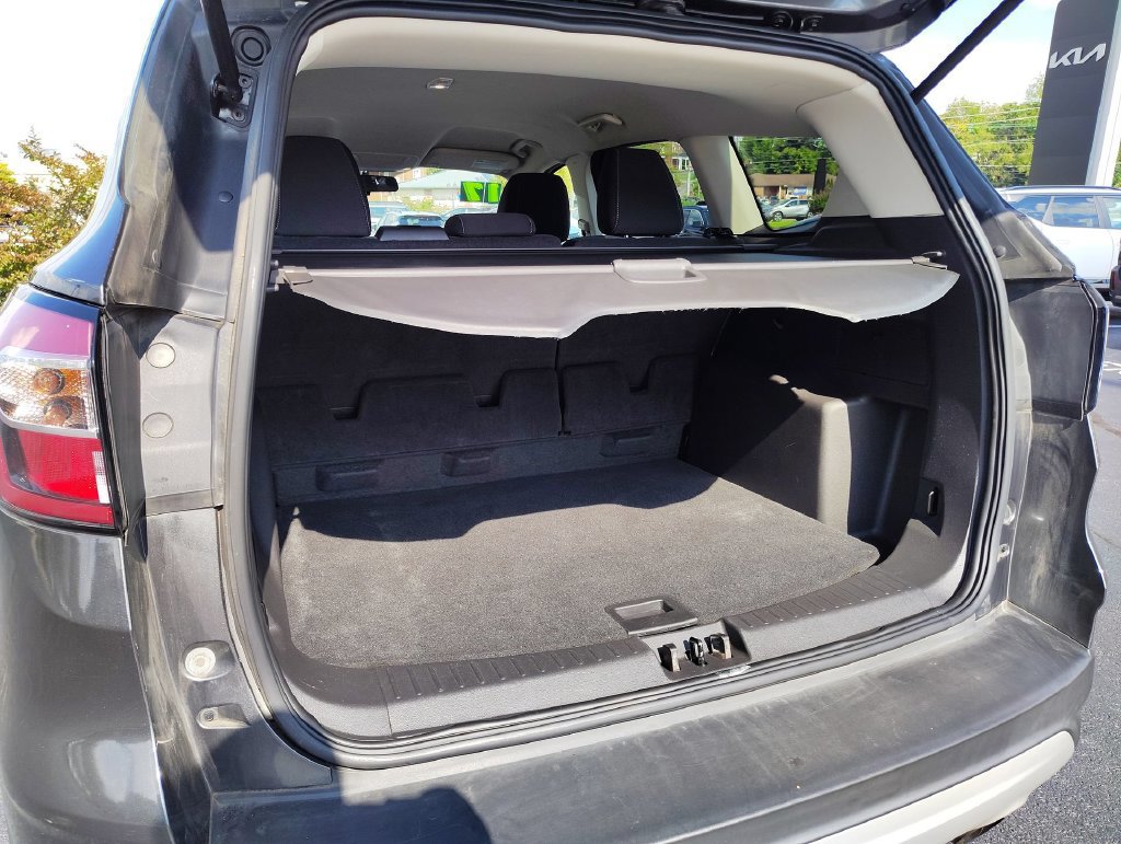 Used 2017 Ford Escape SE AWD/4WD image 33