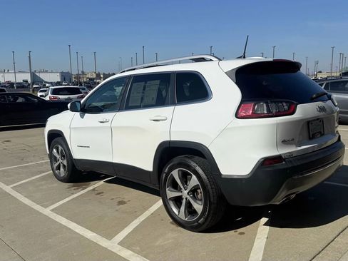 Used 2019 Jeep Cherokee Limited w/ Technology Group image 4