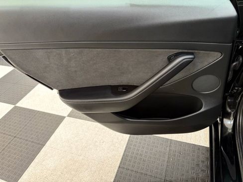 Used 2022 Tesla Model 3 image 16