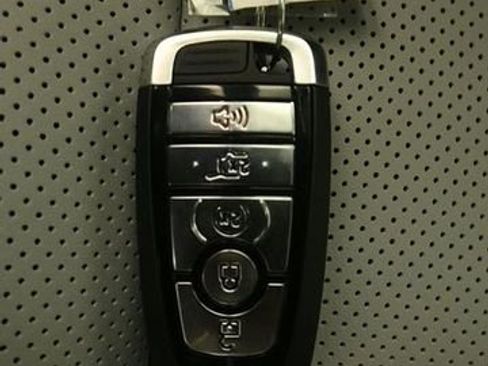 New 2026 Ford Explorer Platinum image 15