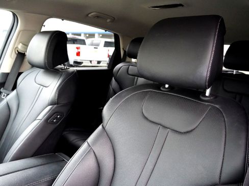 Used 2024 Genesis GV80 2.5T image 12