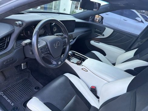 Used 2021 Lexus LS 500 F Sport image 3