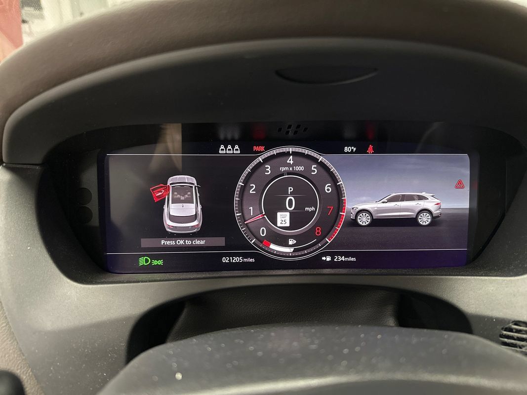 Used 2020 Jaguar F-PACE Prestige AWD/4WD image 15