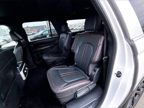 Used 2022 Ford Expedition Max Limited image 25