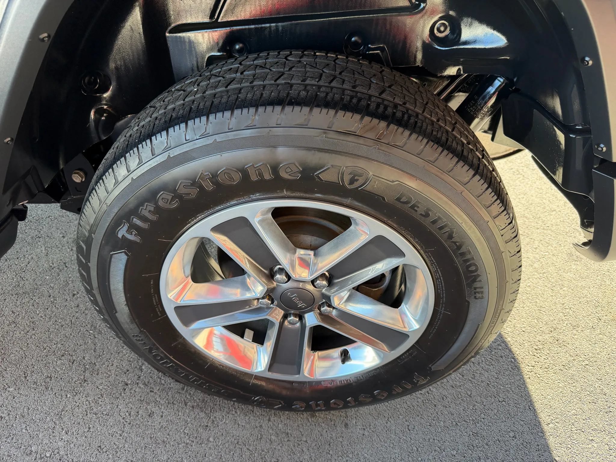 Used 2020 Jeep Wrangler Unlimited Sahara AWD/4WD image 17