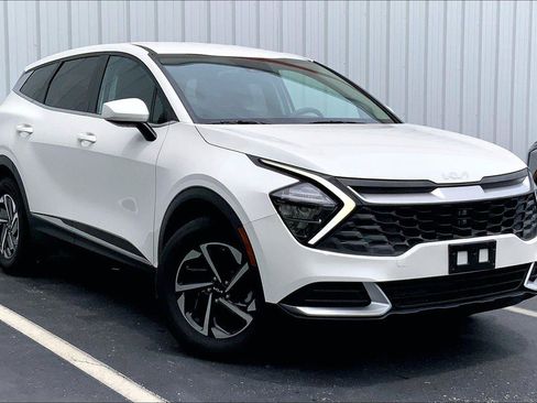 Used 2023 Kia Sportage LX AWD/4WD image 30