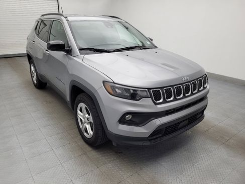 Used 2024 Jeep Compass Latitude image 13
