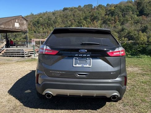 Used 2022 Ford Edge Titanium w/ Equipment Group 301A image 4