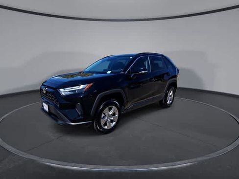 Used 2025 Toyota RAV4 XLE FWD image 3