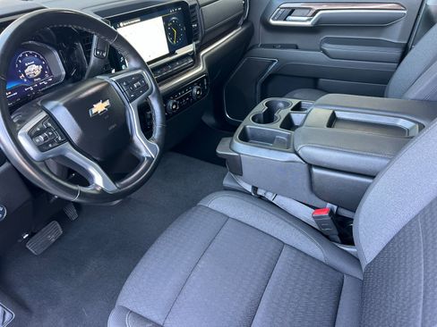 Used 2025 Chevrolet Silverado 1500 LT AWD/4WD image 10