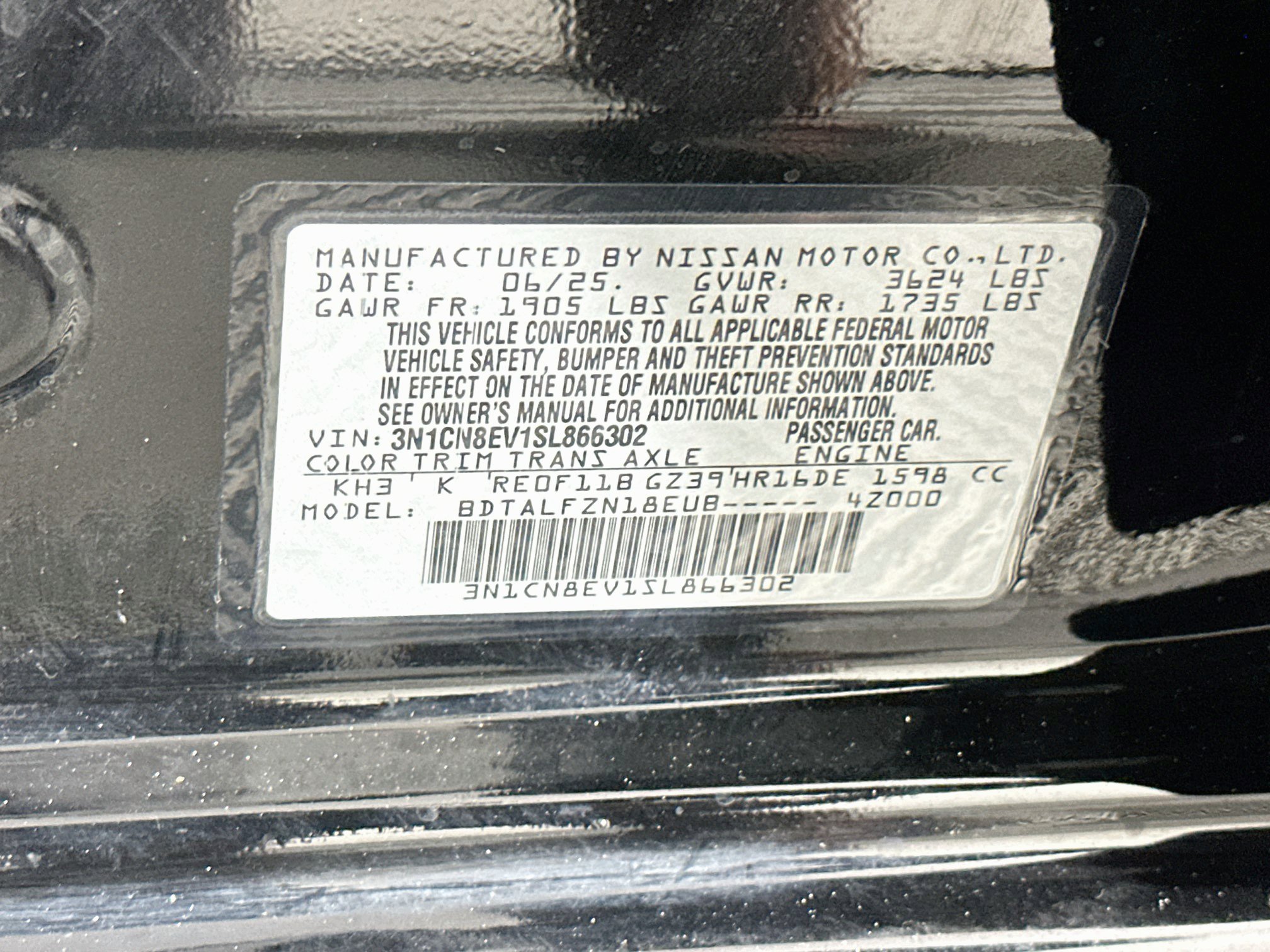 Used 2025 Nissan Versa SV FWD image 12