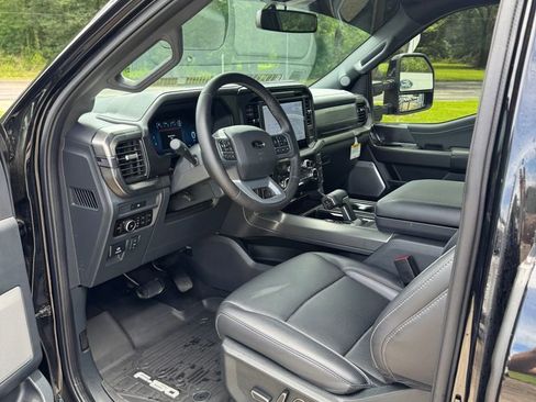 Used 2025 Ford F150 Lariat w/ Equipment Group 502A High AWD/4WD image 10