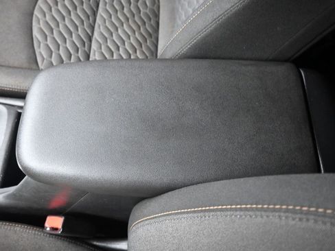 Used 2020 Chevrolet Equinox LT FWD image 36