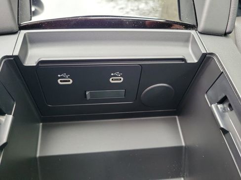 New 2026 MAZDA MAZDA3 Hatchback w/Premium Plus Pkg image 33