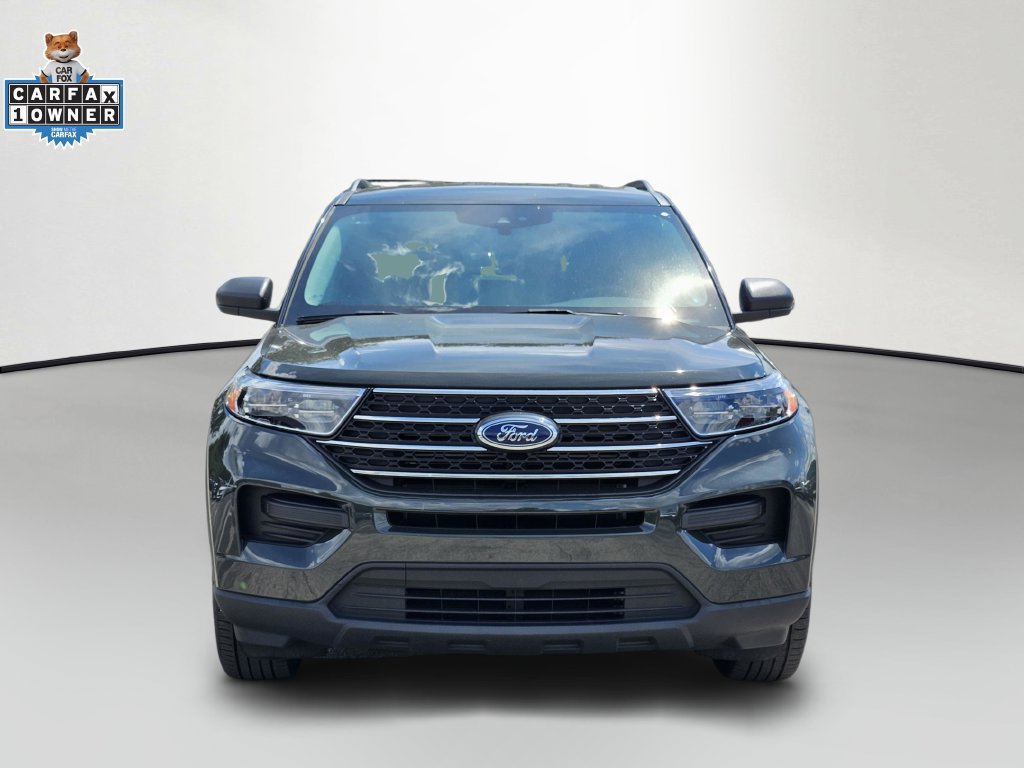 Used 2024 Ford Explorer XLT AWD/4WD image 2