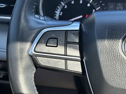 Used 2021 Toyota Highlander Platinum FWD image 30