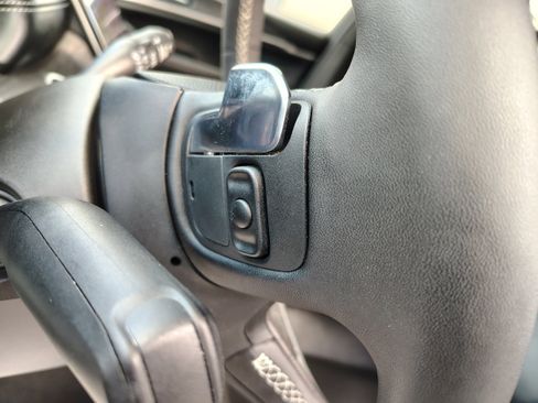 Certified 2024 Jeep Grand Cherokee Limited image 29