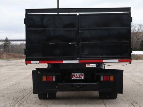 Used 2020 Isuzu NPR image 7