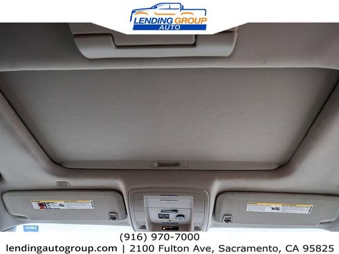 Used 2018 Chevrolet Suburban Premier image 14