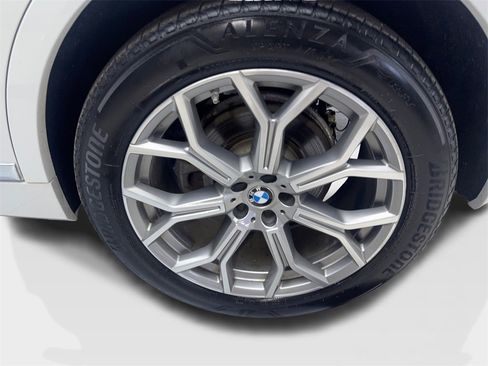 Used 2019 BMW X7 xDrive40i w/ Cold Weather Package image 94