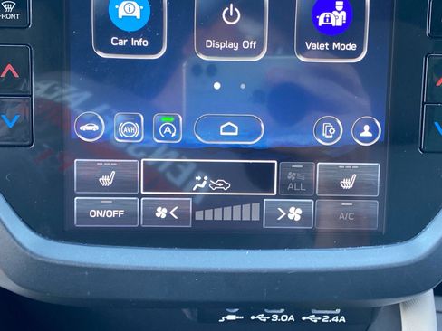 Used 2025 Subaru Forester Premium AWD/4WD image 14