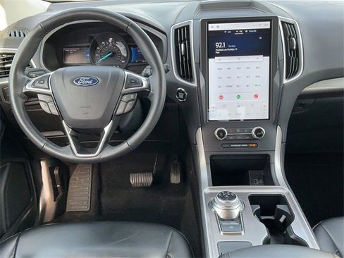 Used 2024 Ford Edge SEL image 13