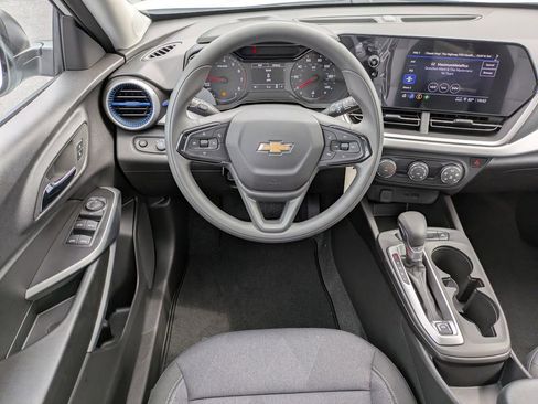 New 2026 Chevrolet Trax LS w/ Driver Confidence Package image 17